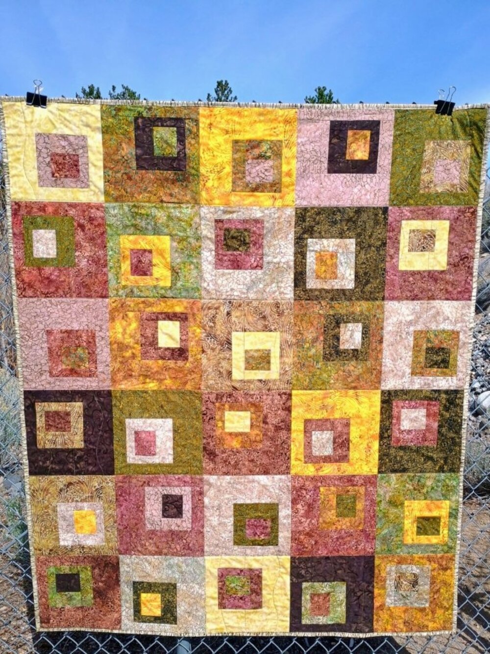 BN BATIK COTTON LAP QUILT MODERN DESIGN